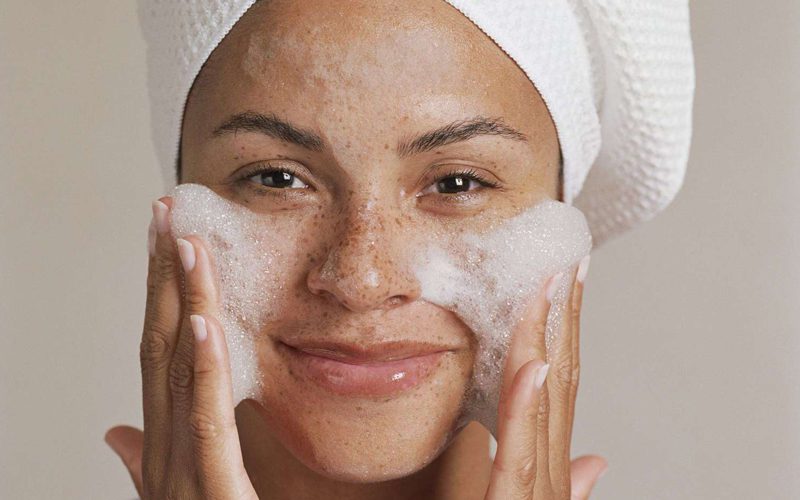 ژل شست و شوی صورت چیست؟