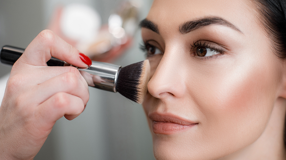 رژگونه برای لوازم آرایش عروس