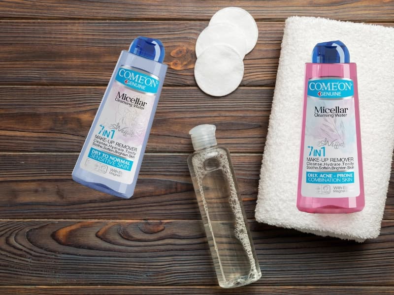 تفاوت میسلار واتر و تونر چیست؟ کدام‌یک برای پوست شما ضروری‌تر است؟