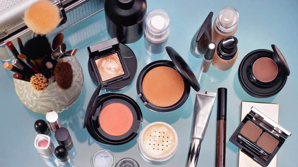 روش‌های تشخیص فاسد بودن لوازم آرایشی