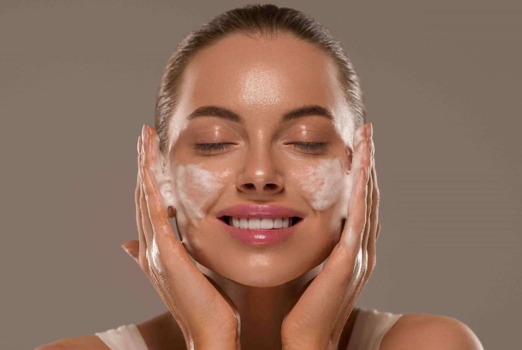 مرحله چهارم برای راهنمایی خرید کرم مرطوب کننده: انتخاب با توجه به ترتیب روتین پوست