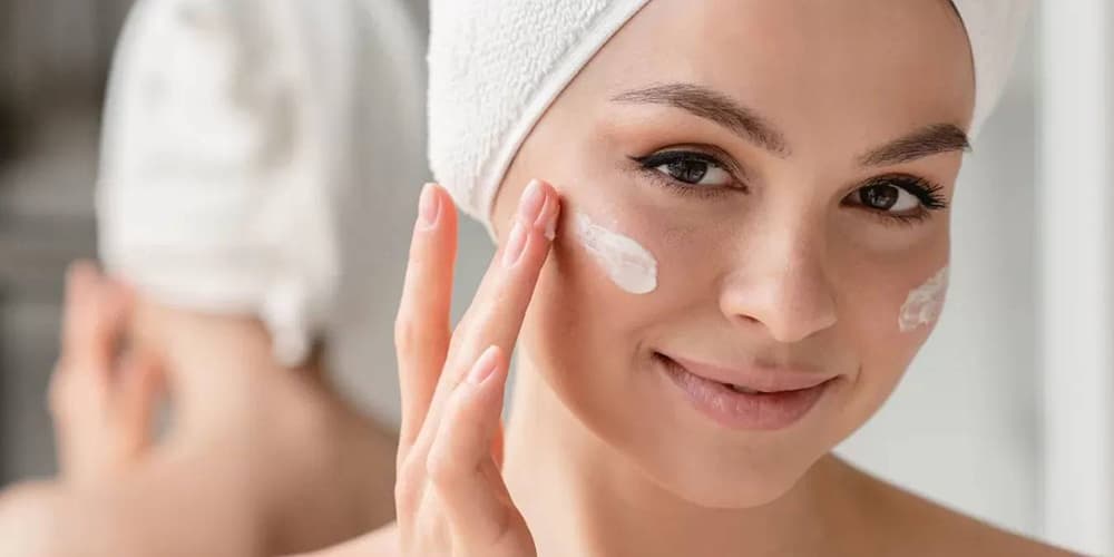 بهترین ترکیبات برای انتخاب کرم مرطوب کننده در فصل سرد