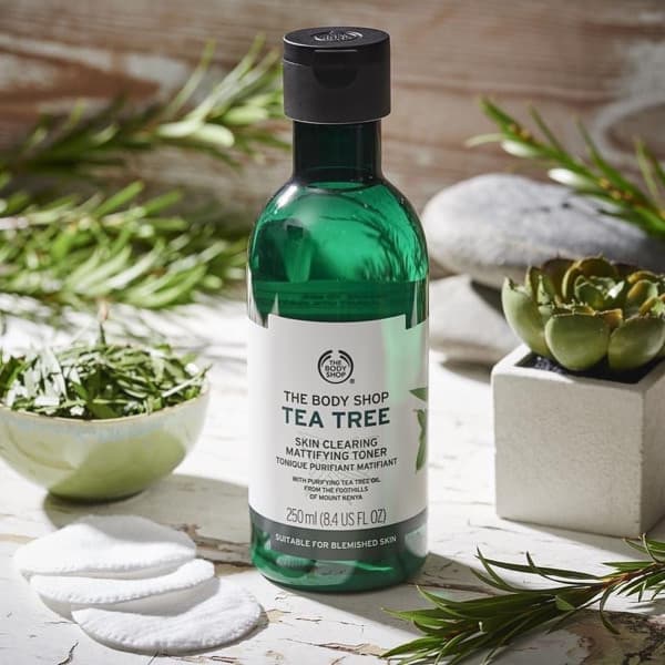تونر تی تری بادی شاپ (The Body Shop Tea Tree)؛ دشمن جوش‌ های فعال
