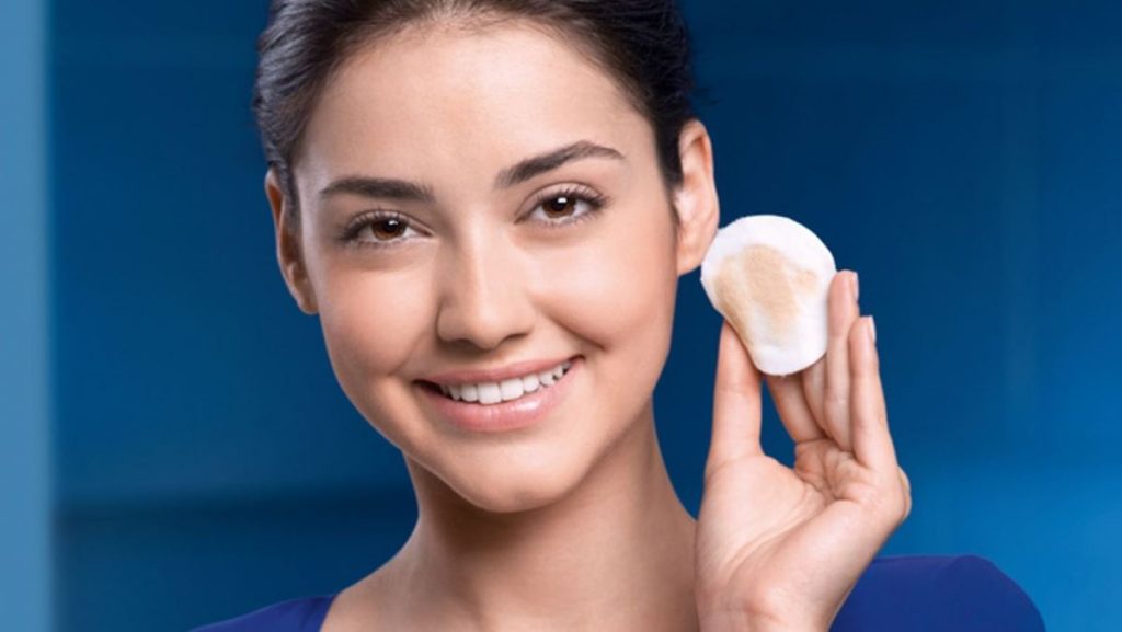 نحوه صحیح استفاده از میسلار واتر برای جلوگیری از جوش