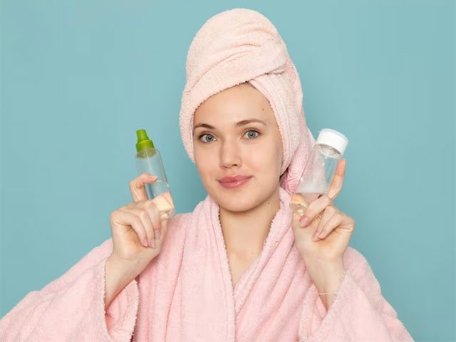 تفاوت میسلار واتر با تونر برای پوست چرب چیست؟