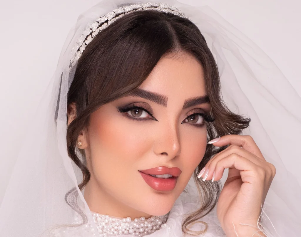 مدل آرایش عروس | معرفی جدیدترین سبک ها و ترند های میکاپ عروس 2 مدل آرایش عروس چیست و چرا انتخاب آن می تواند کل استایل شما را متحول کند؟